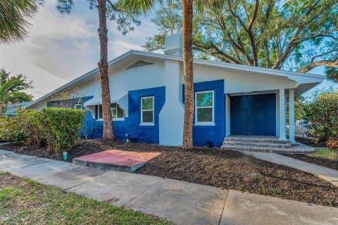 Casa en venta en Tarpon Springs, Florida, 4 dormitorios, 241.08 m2 № 1679114 - foto 2