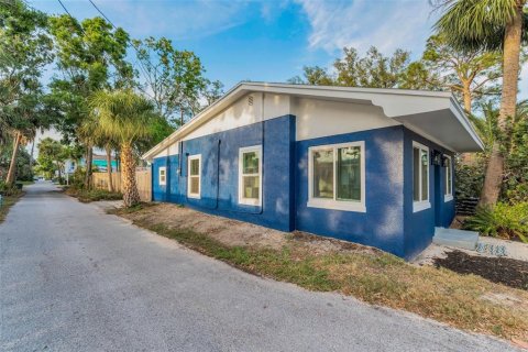 Casa en venta en Tarpon Springs, Florida, 4 dormitorios, 241.08 m2 № 1679114 - foto 3