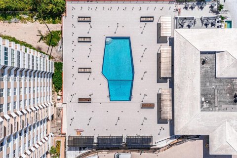 Copropriété à louer à Hallandale Beach, Floride: 3 chambres, 165.37 m2 № 2243689 - photo 18