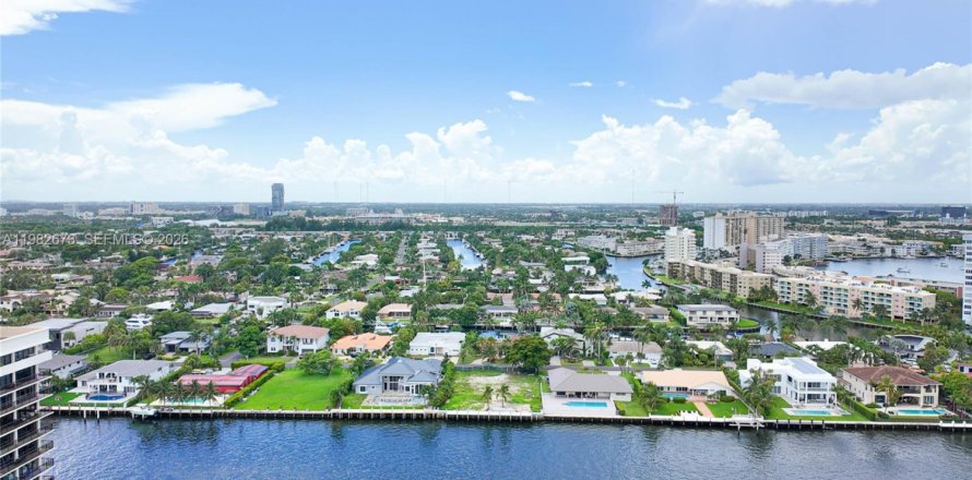 Condo à Hallandale Beach, Floride, 3 chambres № 2243689