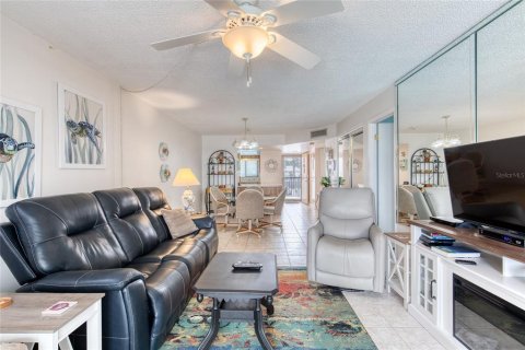 Copropriété à vendre à Ormond Beach, Floride: 2 chambres, 94.11 m2 № 2098012 - photo 27
