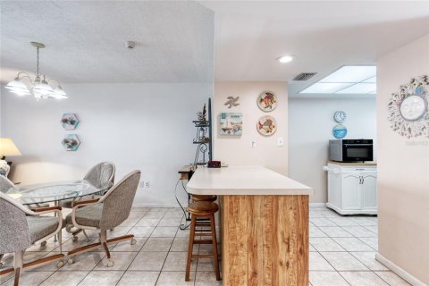 Copropriété à vendre à Ormond Beach, Floride: 2 chambres, 94.11 m2 № 2098012 - photo 9
