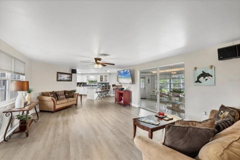 Casa en venta en Port Charlotte, Florida, 3 dormitorios, 162.49 m2 № 1899260 - foto 14
