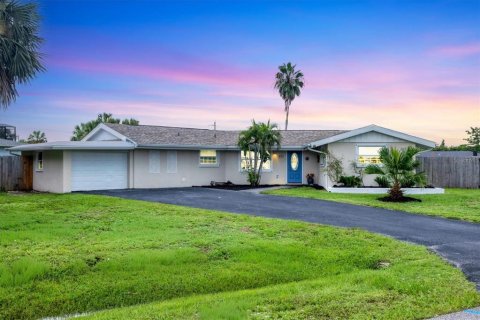 Casa en venta en Port Charlotte, Florida, 3 dormitorios, 162.49 m2 № 1899260 - foto 1