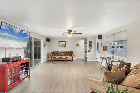 Casa en venta en Port Charlotte, Florida, 3 dormitorios, 162.49 m2 № 1899260 - foto 13