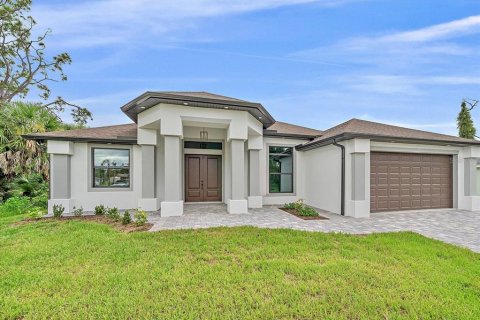 Villa ou maison à North Port, Floride 3 chambres, 151.8 m2 № 2400903