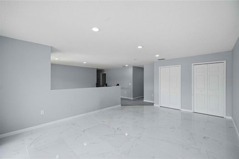 Casa en venta en Ocala, Florida, 6 dormitorios, 363.34 m2 № 2266902 - foto 16