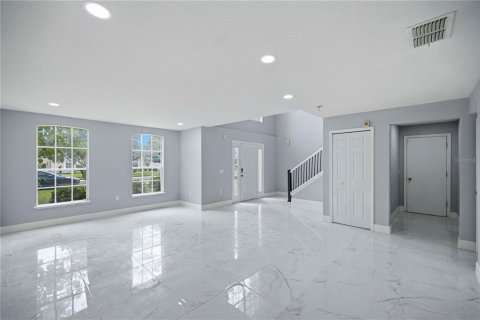Casa en venta en Ocala, Florida, 6 dormitorios, 363.34 m2 № 2266902 - foto 4