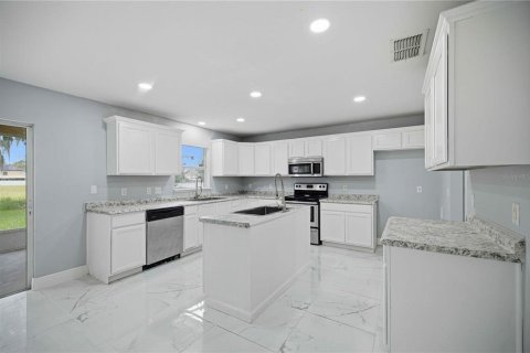 Casa en venta en Ocala, Florida, 6 dormitorios, 363.34 m2 № 2266902 - foto 5