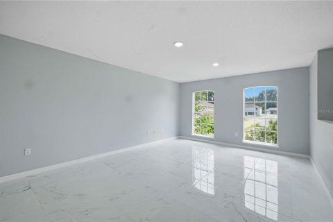 Casa en venta en Ocala, Florida, 6 dormitorios, 363.34 m2 № 2266902 - foto 15