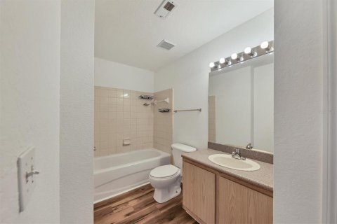 Condo in Lakewood Ranch, Florida, 1 bedroom  № 1522451 - photo 17