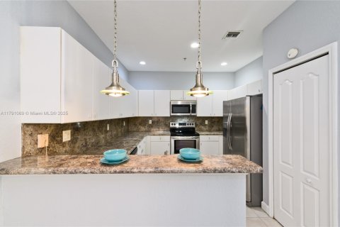 Copropriété à louer à Miramar, Floride: 4 chambres, 134.24 m2 № 1713454 - photo 11
