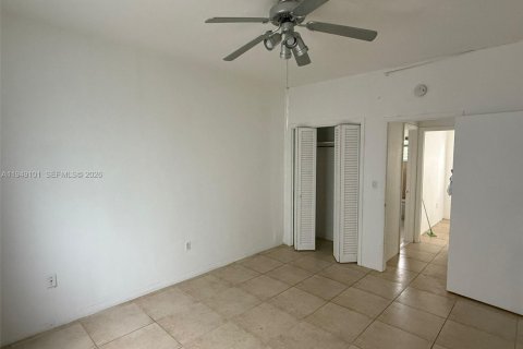 Снять в аренду кондоминиум в Бей-Харбор-Айлендс, Флорида 1 спальня, 64.38м2, № 2004880 - фото 10