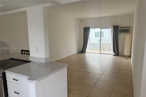 Снять в аренду кондоминиум в Бей-Харбор-Айлендс, Флорида 1 спальня, 64.38м2, № 2004880 - фото 8