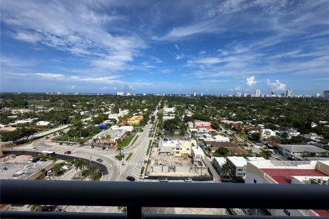 Commercial property in Hollywood, Florida № 2183213 - photo 3