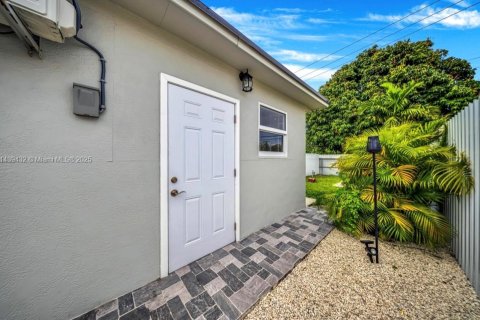 Casa en venta en Hialeah, Florida, 3 dormitorios, 86.96 m2 № 1812149 - foto 21