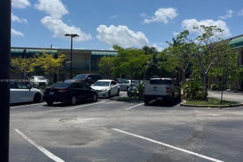 Commercial property in Lauderhill, Florida № 2020574 - photo 14