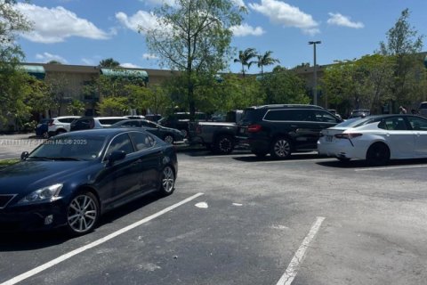 Commercial property in Lauderhill, Florida № 2020574 - photo 17