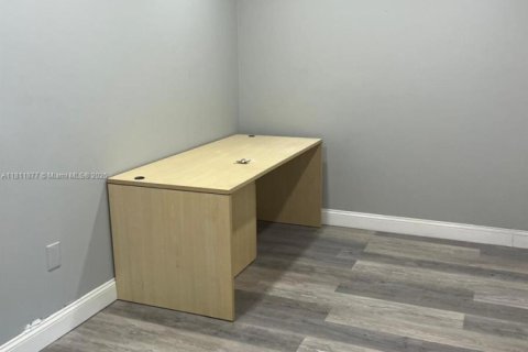 Commercial property in Lauderhill, Florida № 2020574 - photo 10