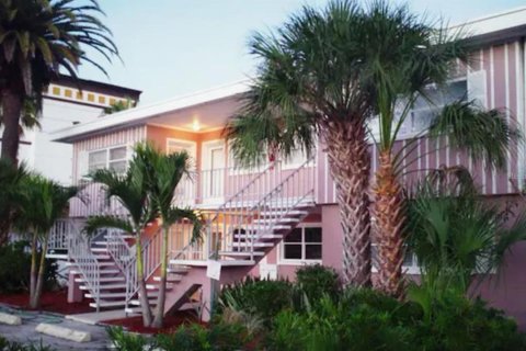 Apartamento en alquiler en Saint Pete Beach, Florida, 1 dormitorio, 65.03 m2 № 1798423 - foto 1