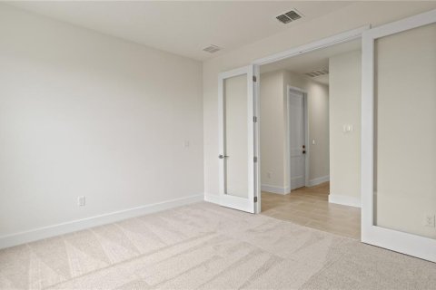 House in Mount Dora, Florida 3 bedrooms, 189.06 sq.m. № 2316535 - photo 29
