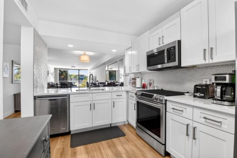 Copropriété à vendre à West Palm Beach, Floride: 2 chambres, 133.5 m2 № 2083148 - photo 10
