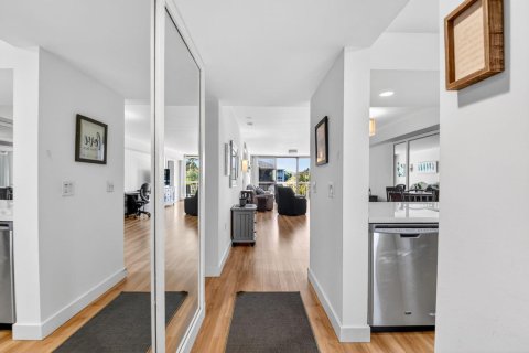 Copropriété à vendre à West Palm Beach, Floride: 2 chambres, 133.5 m2 № 2083148 - photo 5