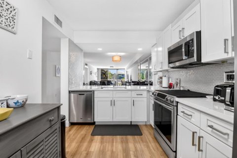 Copropriété à vendre à West Palm Beach, Floride: 2 chambres, 133.5 m2 № 2083148 - photo 8
