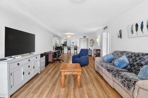 Copropriété à vendre à West Palm Beach, Floride: 2 chambres, 133.5 m2 № 2083148 - photo 12