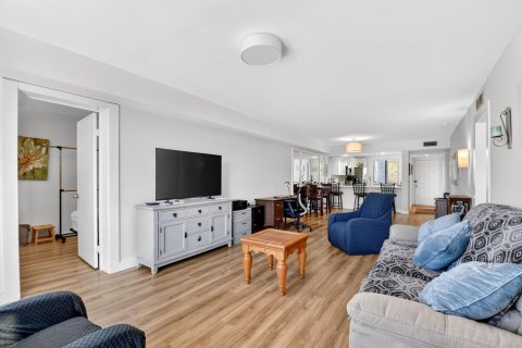 Copropriété à vendre à West Palm Beach, Floride: 2 chambres, 133.5 m2 № 2083148 - photo 2