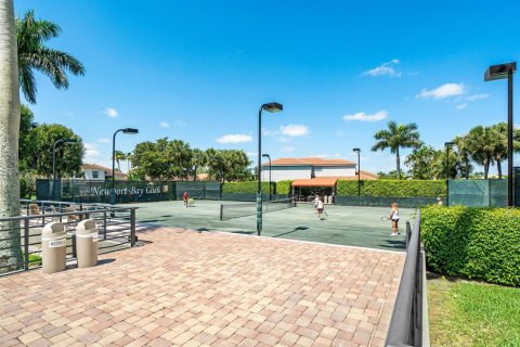 House in Boca Raton, Florida 4 bedrooms, 197.51 sq.m. № 1011590 - photo 1