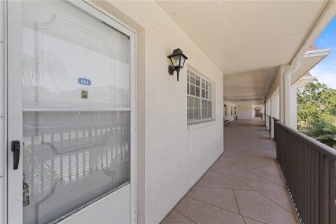 Copropriété à vendre à Dunedin, Floride: 2 chambres, 96.99 m2 № 1690586 - photo 1