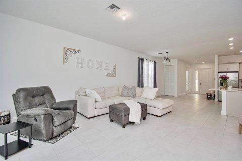 House in Loxahatchee Groves, Florida 3 bedrooms, 196.02 sq.m. № 2190711 - photo 9