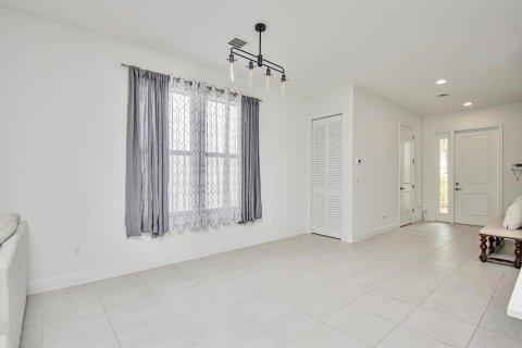 House in Loxahatchee Groves, Florida 3 bedrooms, 196.02 sq.m. № 2190711 - photo 8