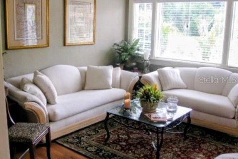 Casa en venta en Orlando, Florida, 2 dormitorios, 112.32 m2 № 1908604 - foto 3