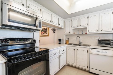 Condo in Boca Raton, Florida, 2 bedrooms  № 1409321 - photo 14