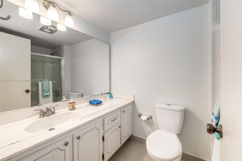 Condo in Boca Raton, Florida, 2 bedrooms  № 1409321 - photo 12