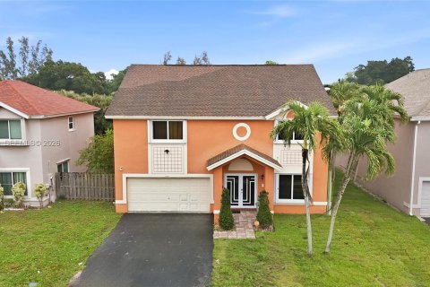 House in Pembroke Pines, Florida 5 bedrooms, 261.52 sq.m. № 2044778 - photo 25