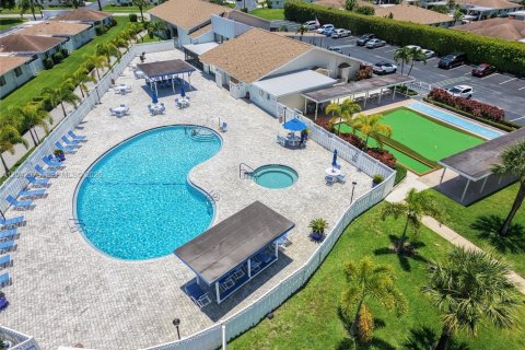 House in Delray Beach, Florida 2 bedrooms, 127.55 sq.m. № 2184306 - photo 23