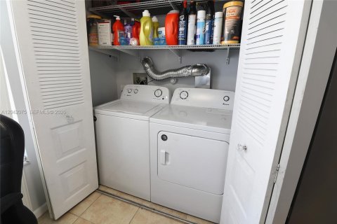 House in Delray Beach, Florida 2 bedrooms, 127.55 sq.m. № 2184306 - photo 10