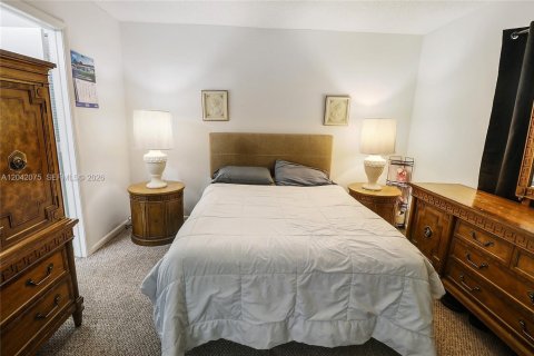 House in Delray Beach, Florida 2 bedrooms, 127.55 sq.m. № 2184306 - photo 16