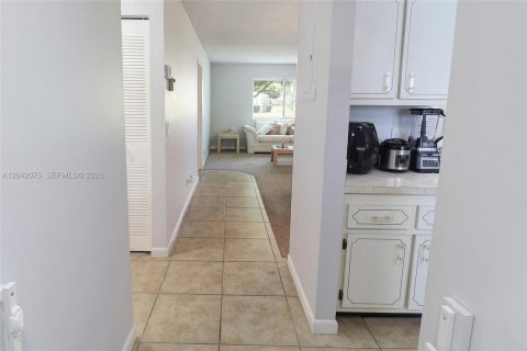 House in Delray Beach, Florida 2 bedrooms, 127.55 sq.m. № 2184306 - photo 6