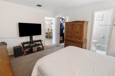 House in Delray Beach, Florida 2 bedrooms, 127.55 sq.m. № 2184306 - photo 19