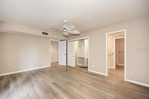 Condo in Sarasota, Florida, 2 bedrooms № 2238866 - photo 20