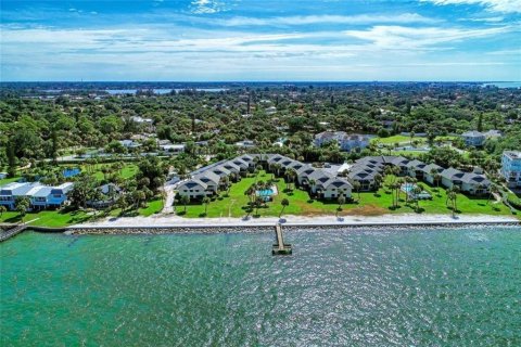 Condo in Sarasota, Florida, 2 bedrooms № 2238866 - photo 2