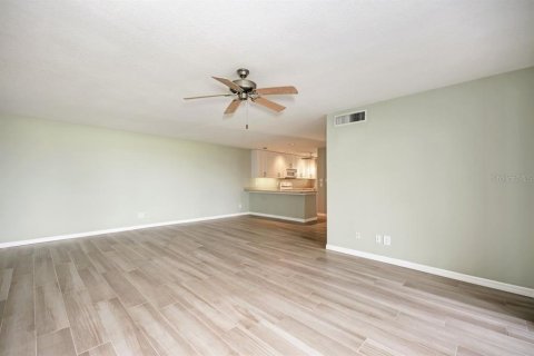Condo in Sarasota, Florida, 2 bedrooms № 2238866 - photo 16