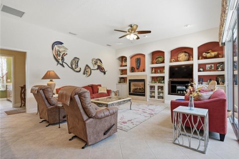 Villa ou maison à vendre à New Smyrna Beach, Floride: 3 chambres, 277.03 m2 № 2333816 - photo 9