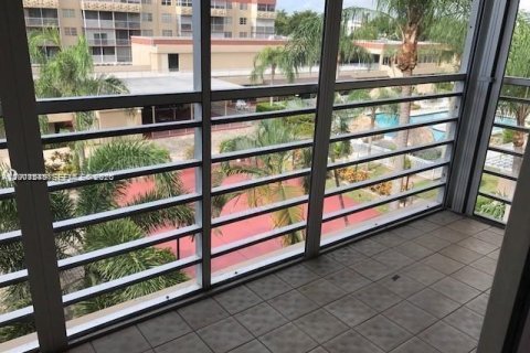 Condo in Plantation, Florida, 2 bedrooms  № 2065695