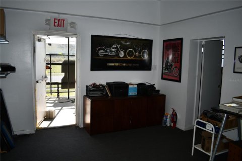 Commercial property in Tampa, Florida № 2212433 - photo 25