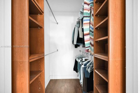 Copropriété à louer à Miami, Floride: 1 chambre, 65.87 m2 № 1997582 - photo 9